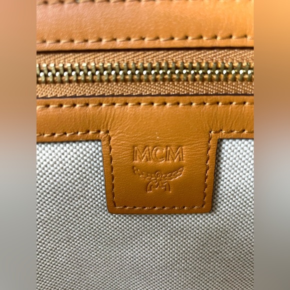 MCM Delmy Visetos Shopper MD Tote.Color: Cognac/Gold. - Picture 11 of 17